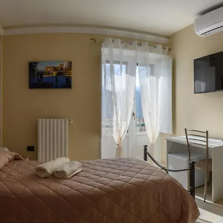 Miraville Bed & Breakfast 3*