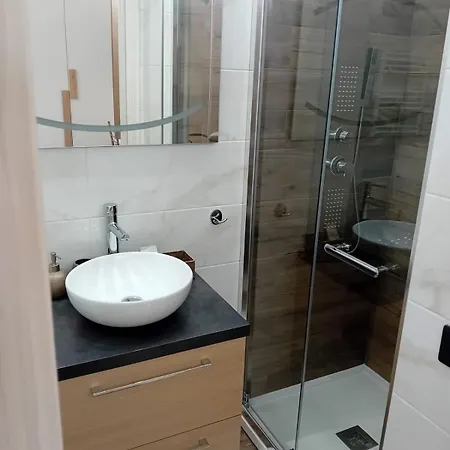 Miraville Bed & Breakfast 3*